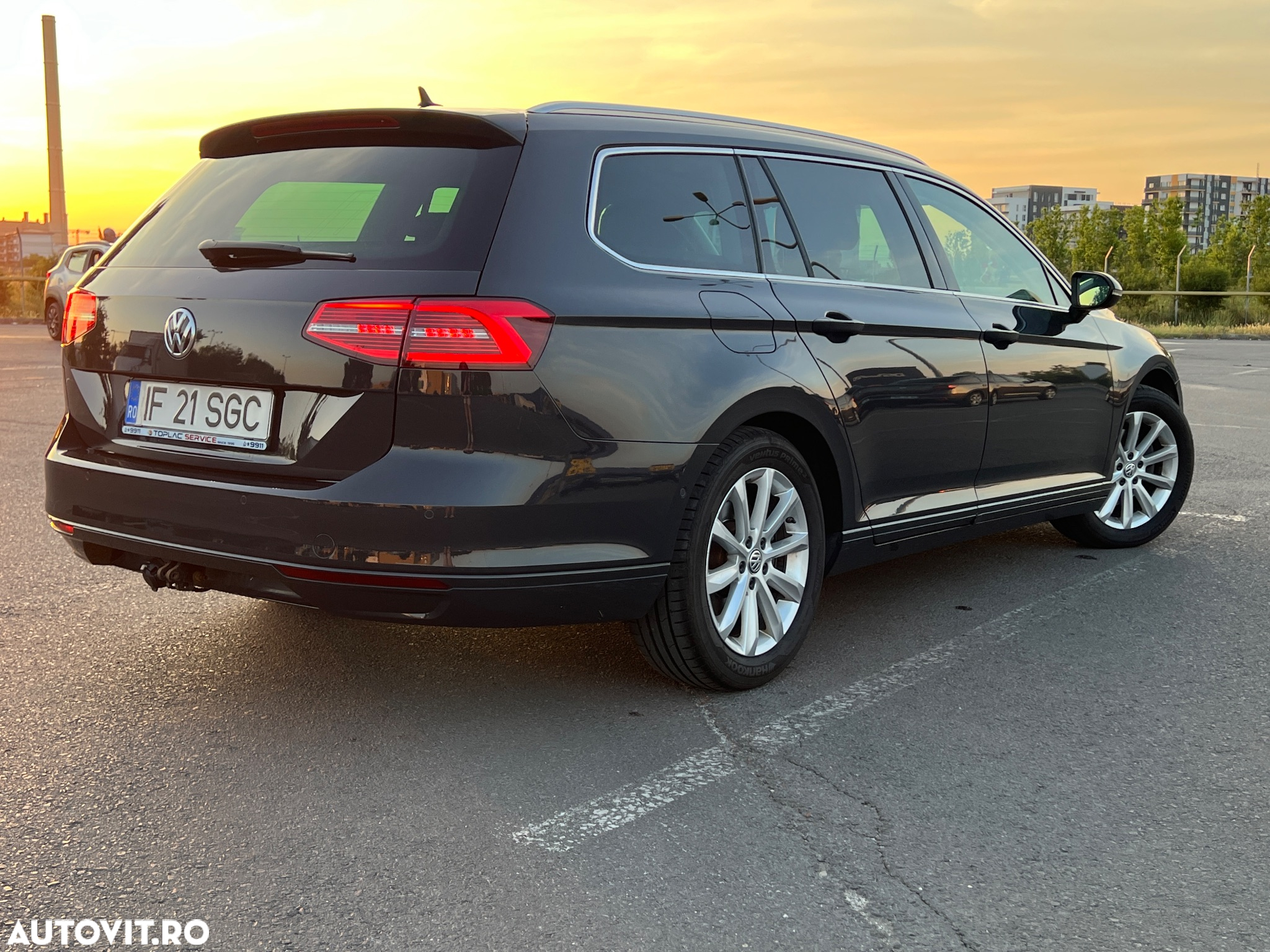 Volkswagen Passat Variant 1.6 TDI (BlueMotion Technology) DSG Comfortline - 3