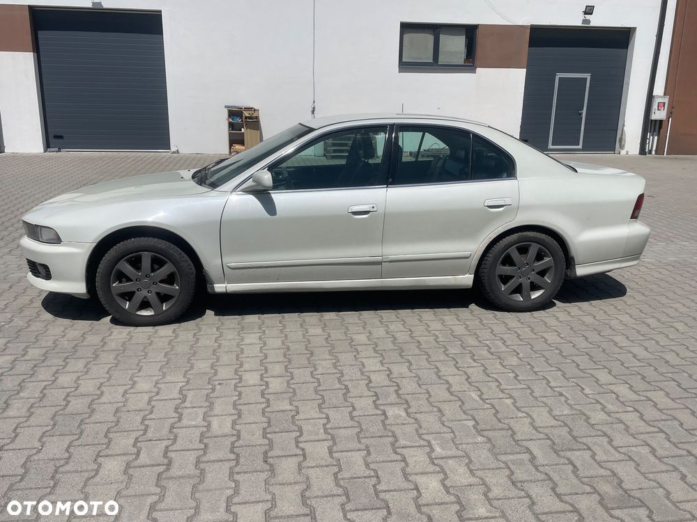 Mitsubishi Galant - 3