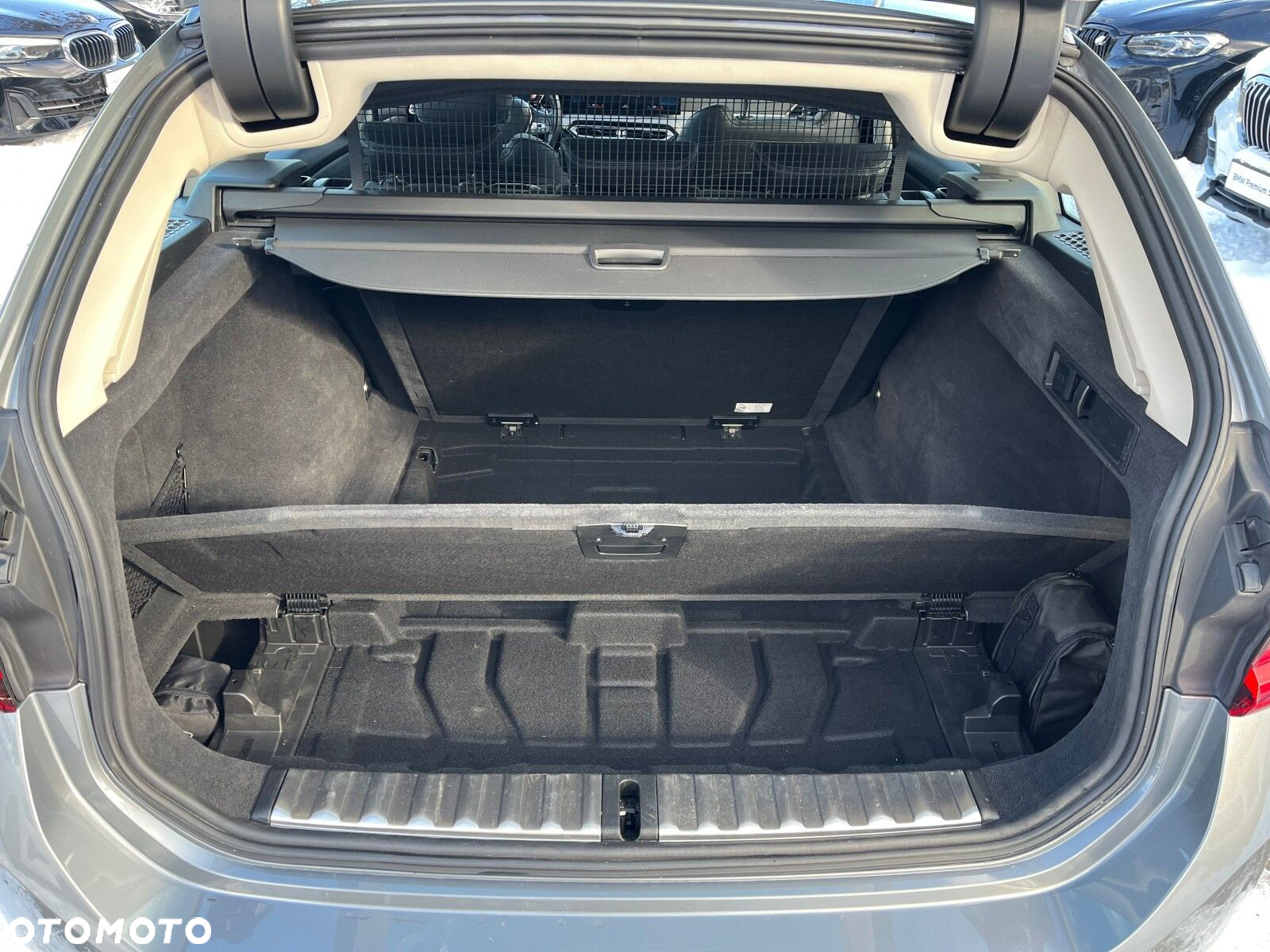 BMW Seria 3 318i - 28