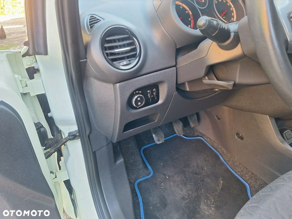 Opel Corsa 1.2 16V 111 - 20