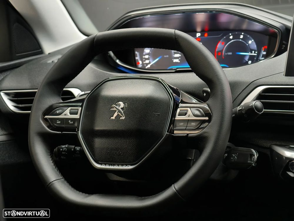 Peugeot 3008 1.6 BlueHDi Allure EAT6 J18 - 22