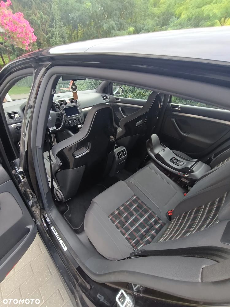 Volkswagen Golf 2.0 GTI - 17