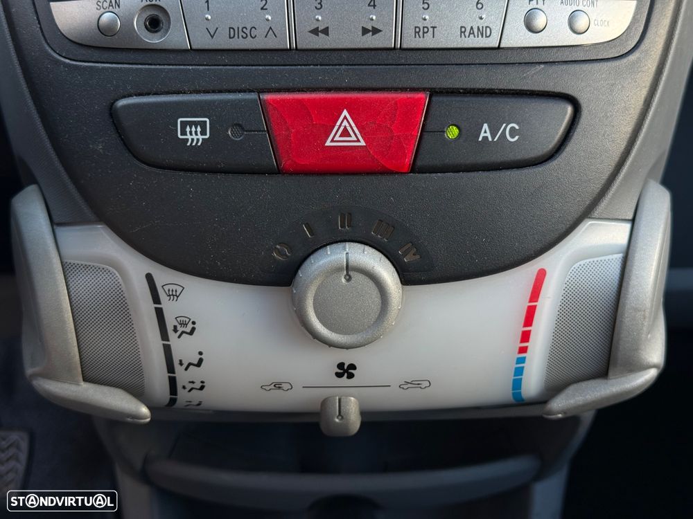 Peugeot 107 1.4 HDi Trendy - 22