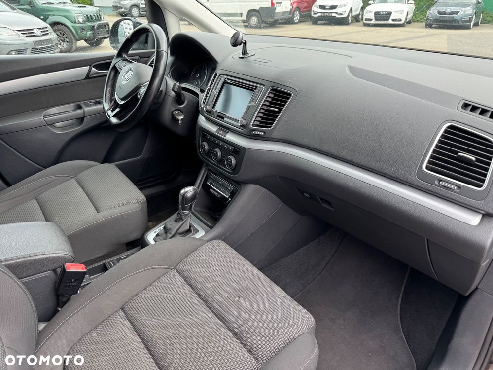 Volkswagen Sharan 2.0 TDI DSG (BlueMotion Technology) Highline - 13