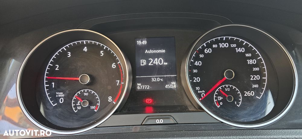 Volkswagen Golf 1.0 TSI BMT Trendline - 11