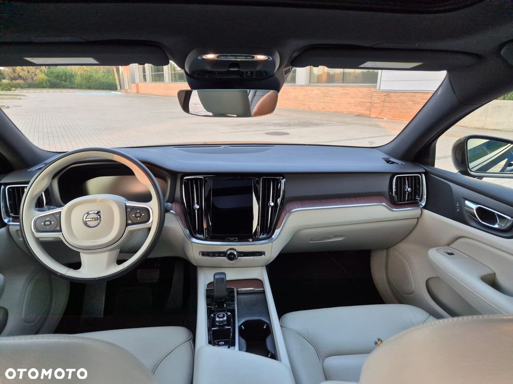 Volvo S60 B5 B AWD R-Design - 9