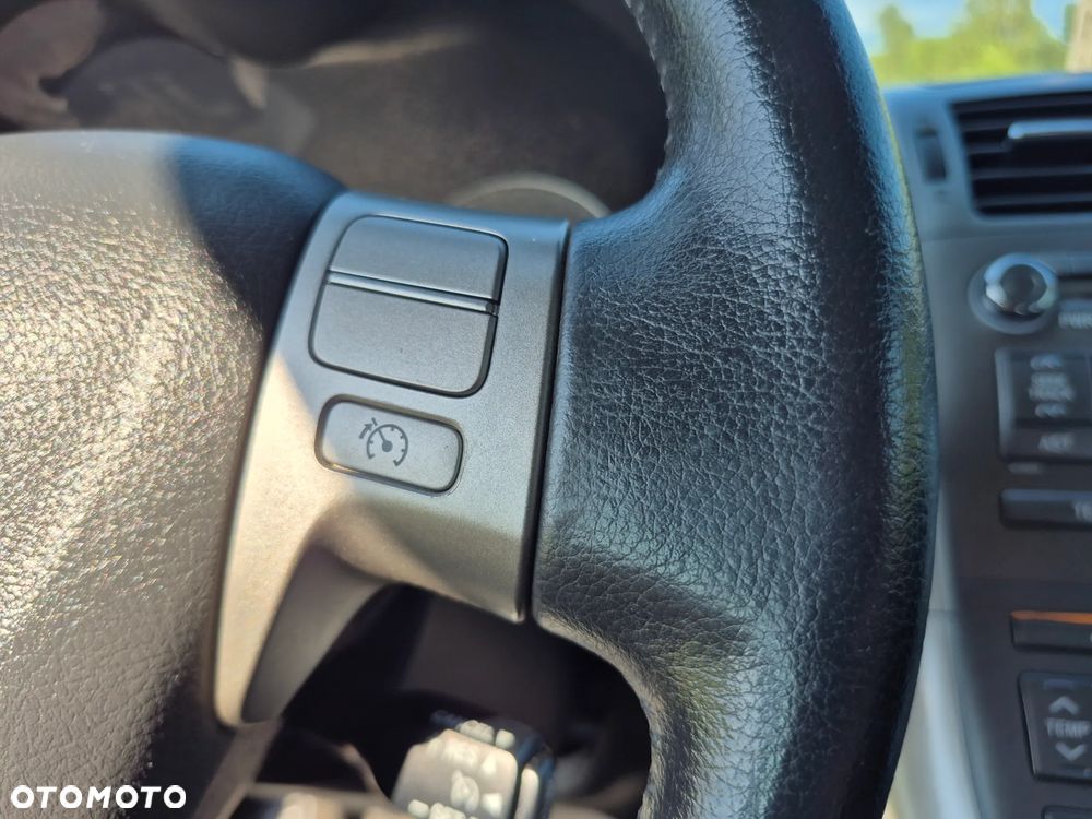 Toyota Auris - 14