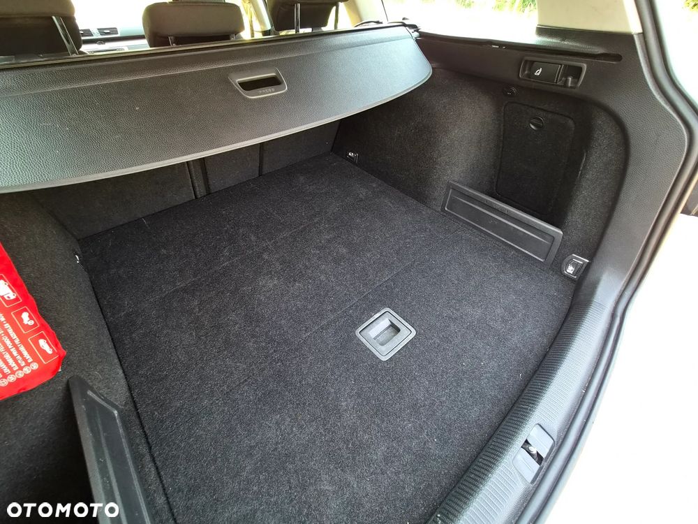 Volkswagen Passat 2.0 TDI Comfortline DSG - 16
