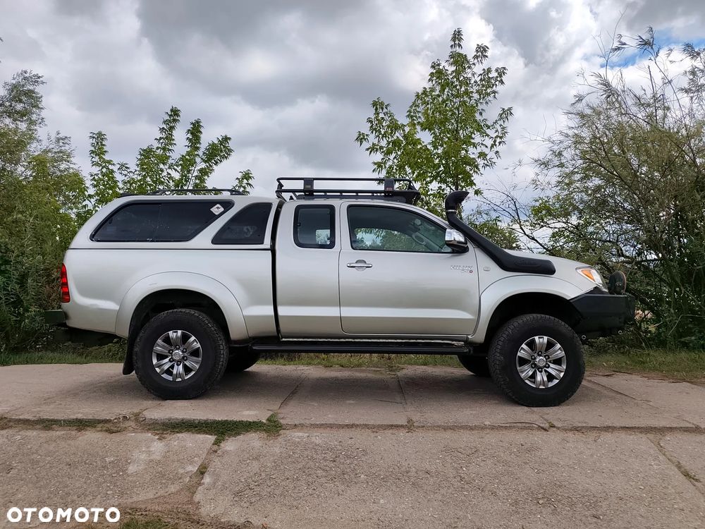Toyota Hilux 2.5 D-4D SR5 - 2