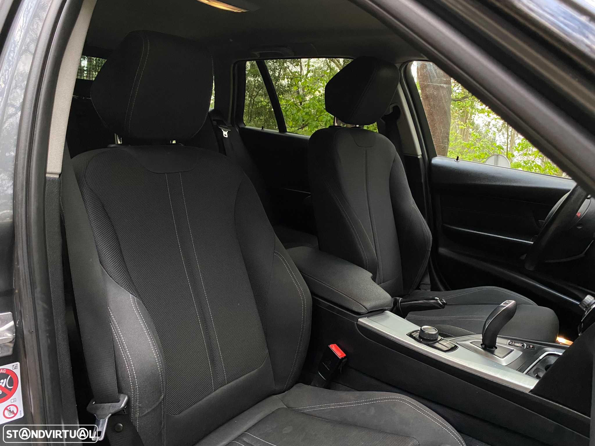 BMW 318 d Touring Pack M Auto - 19
