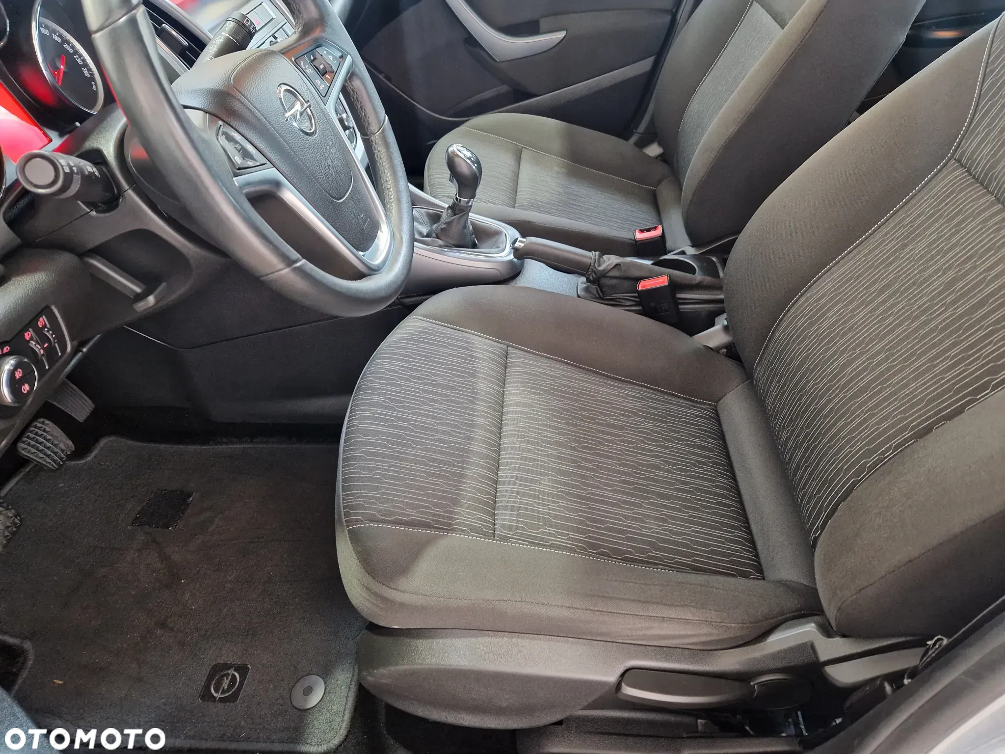 Opel Astra 1.4 Turbo Color Edition - 18
