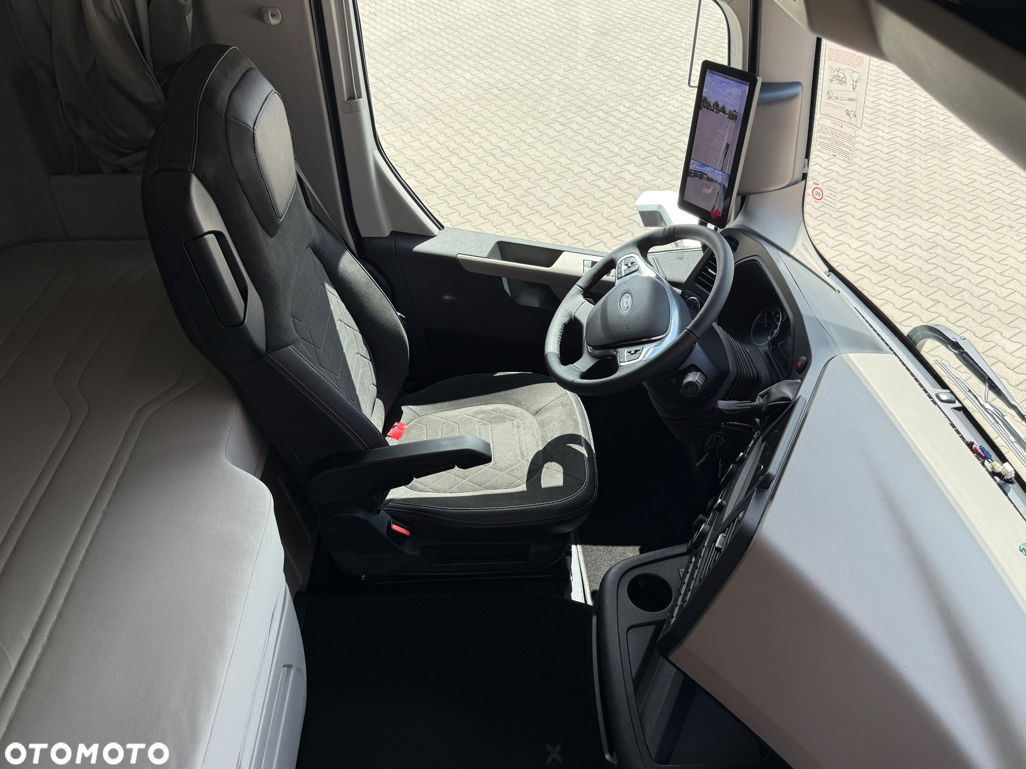 Ford F-MAX 510 KM Gen 2 Kamery Poduszki LED - 10