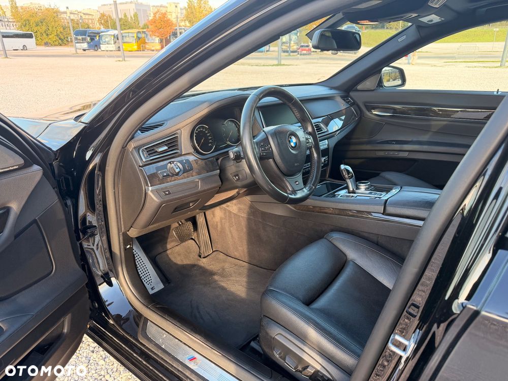 BMW Seria 7 - 21