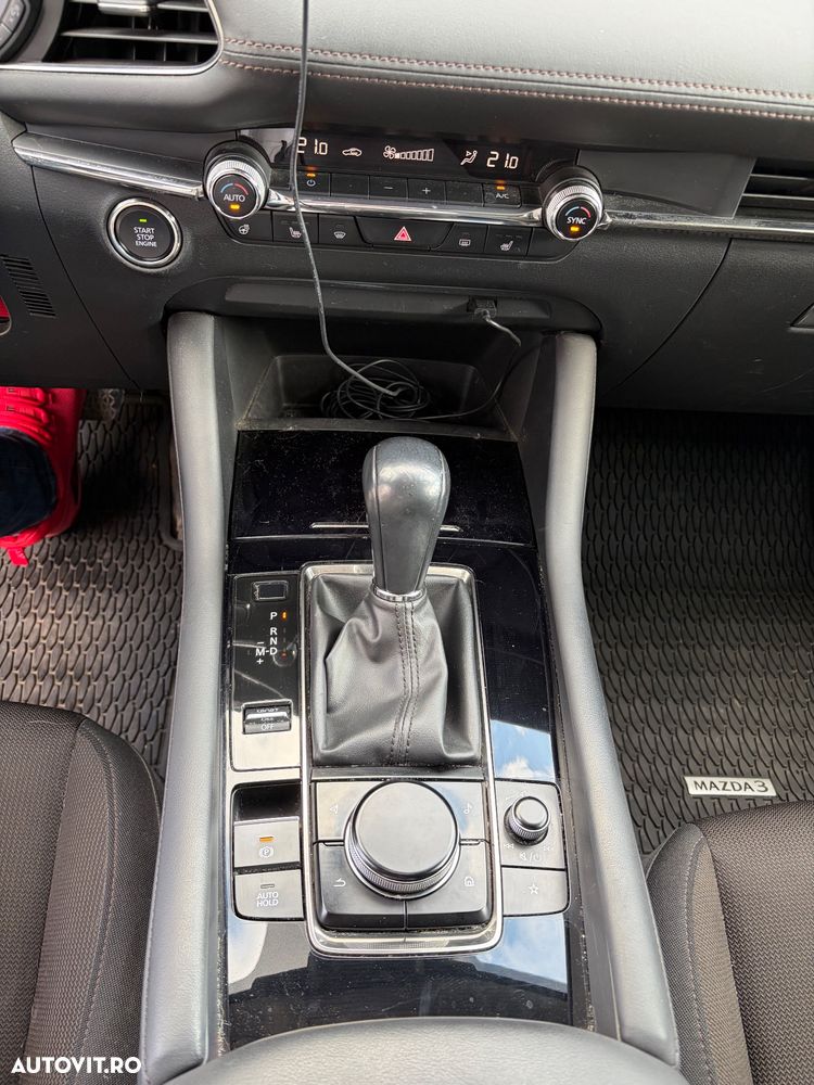 Mazda 3 e-Skyactiv G150 AT MHEV Exclusive-Line - 11