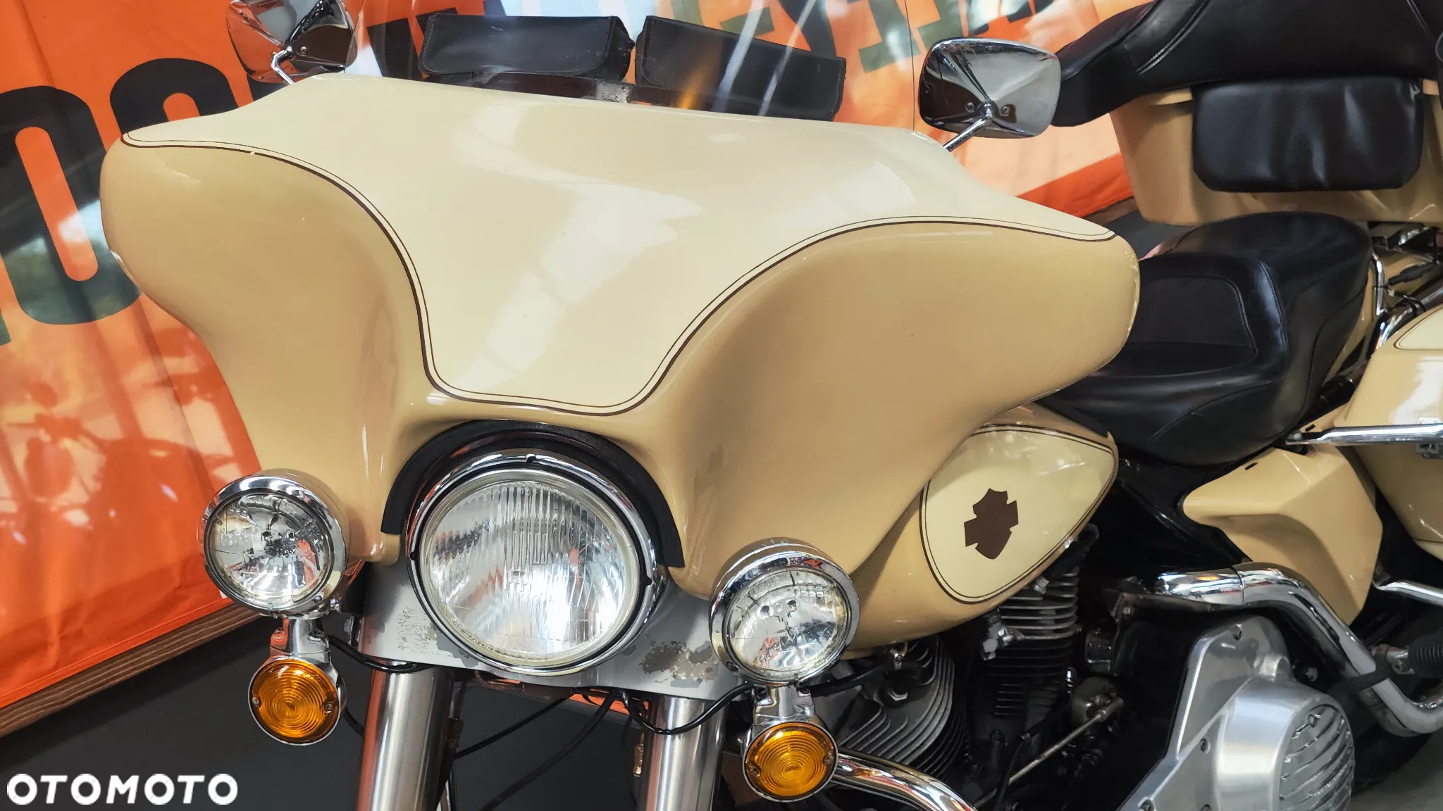 Harley-Davidson FLH Electra Glide - 21