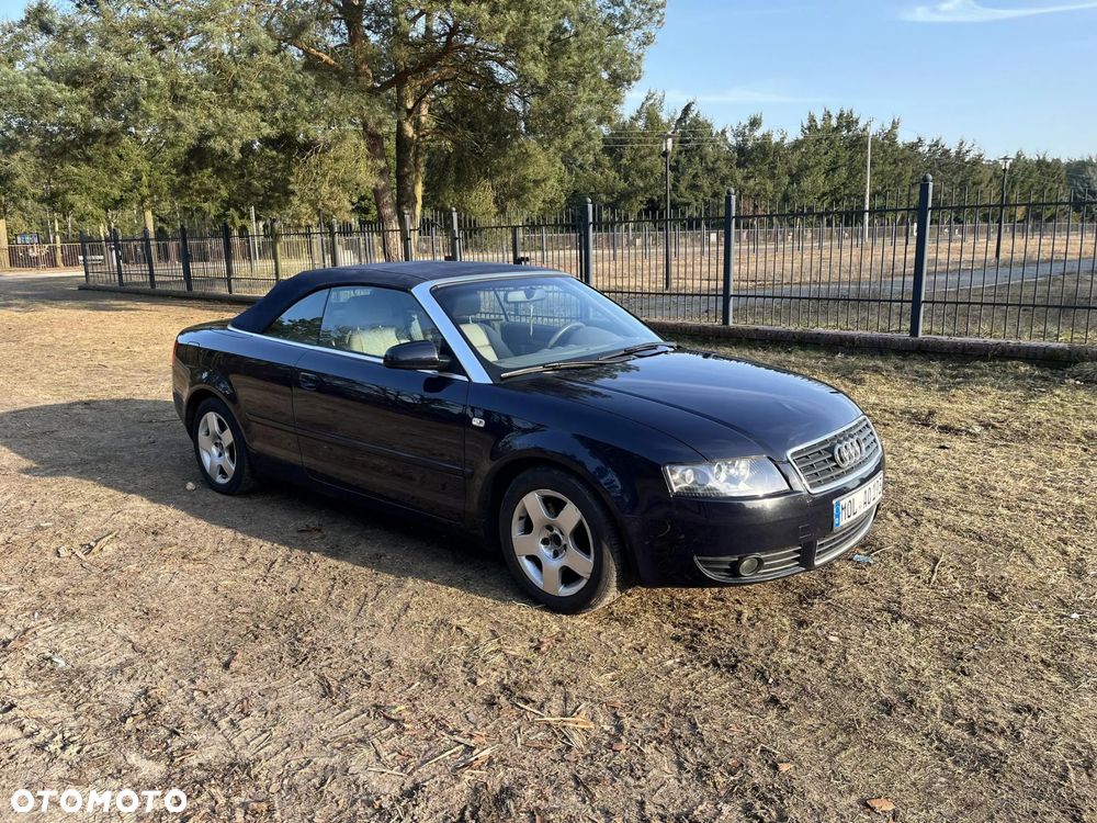 Audi A4 Cabrio 2.4 - 4