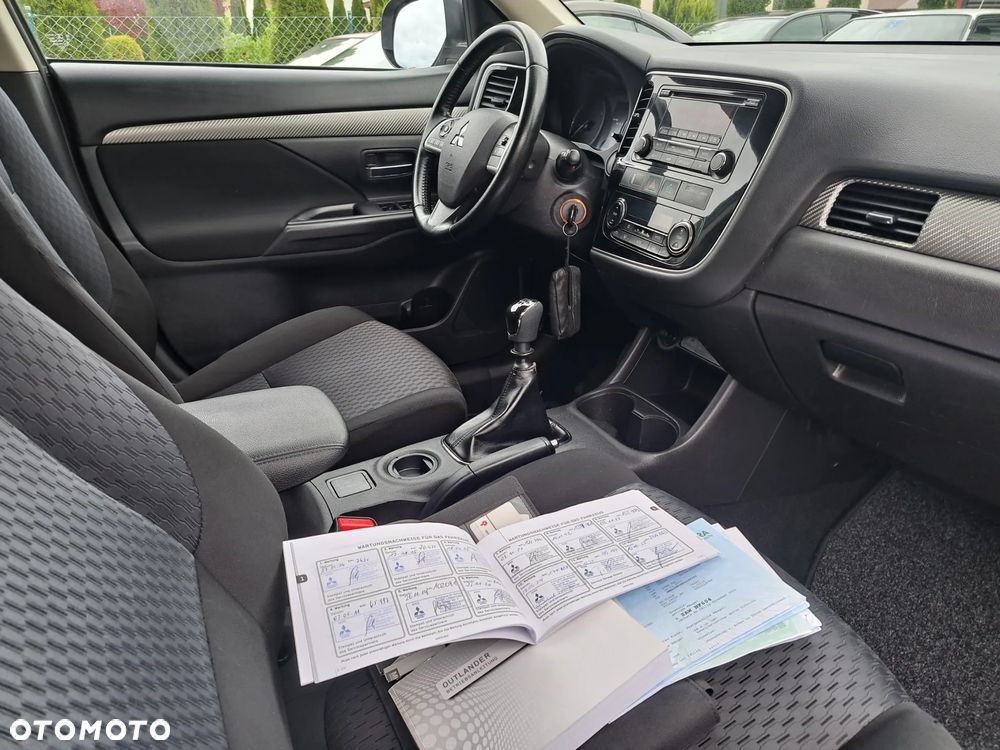 Mitsubishi Outlander 2.2 DI-D 2WD Plus - 6