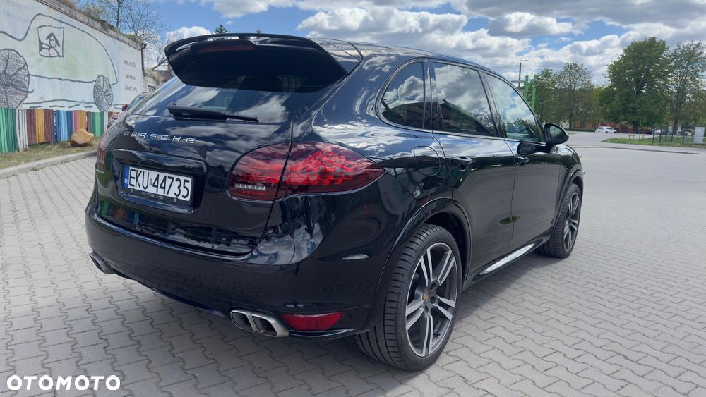 Porsche Cayenne Platinum Edition - 13