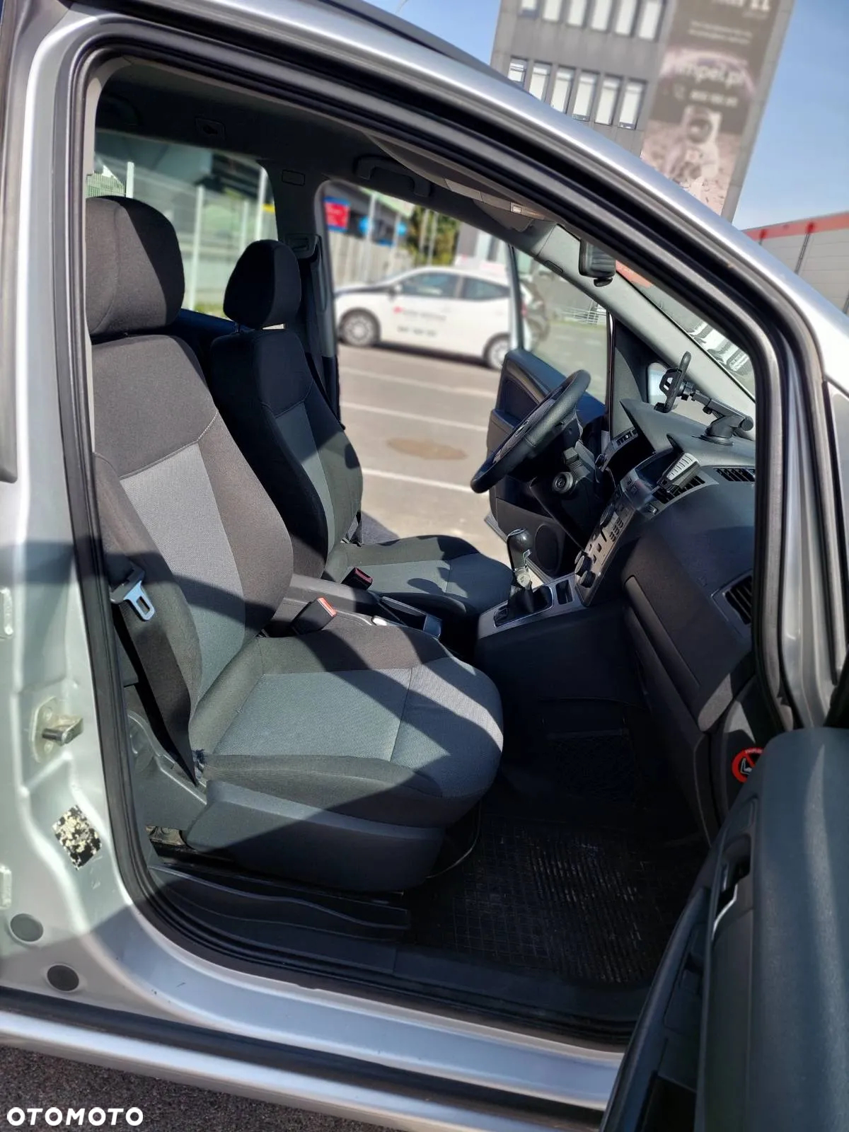 Opel Zafira - 9