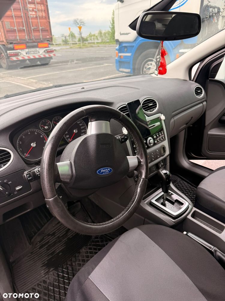 Ford Focus 1.6 Ghia - 5
