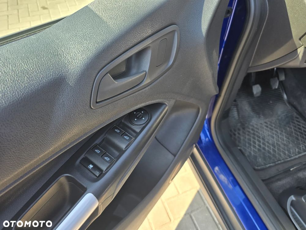 Ford Tourneo Connect - 23