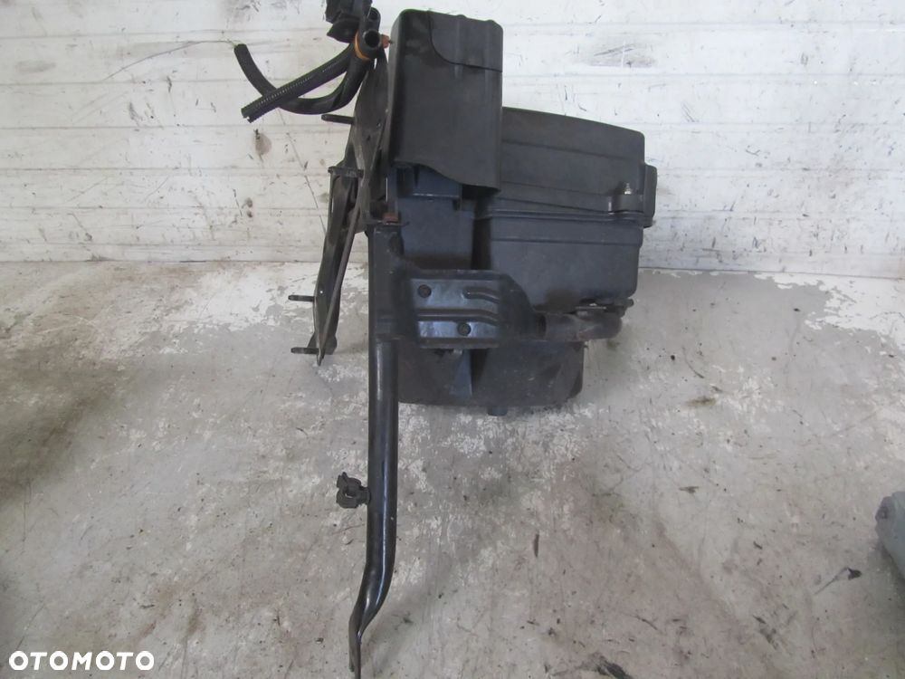 Citroen Jumper-Ducato-Boxer 06->obudowa skrzynki bezpieczników - 2