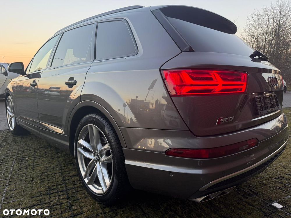 Audi Q7 - 9