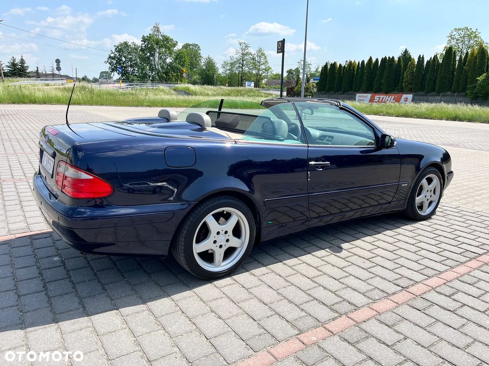 Mercedes-Benz CLK - 4