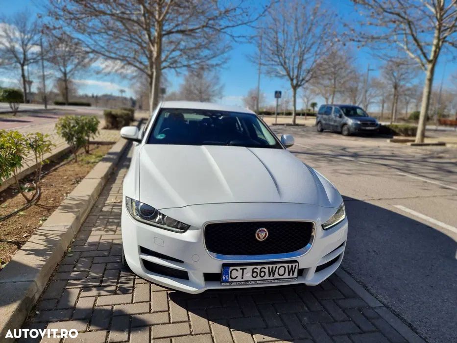 Jaguar XE E-Performance Aut. Portfolio - 6