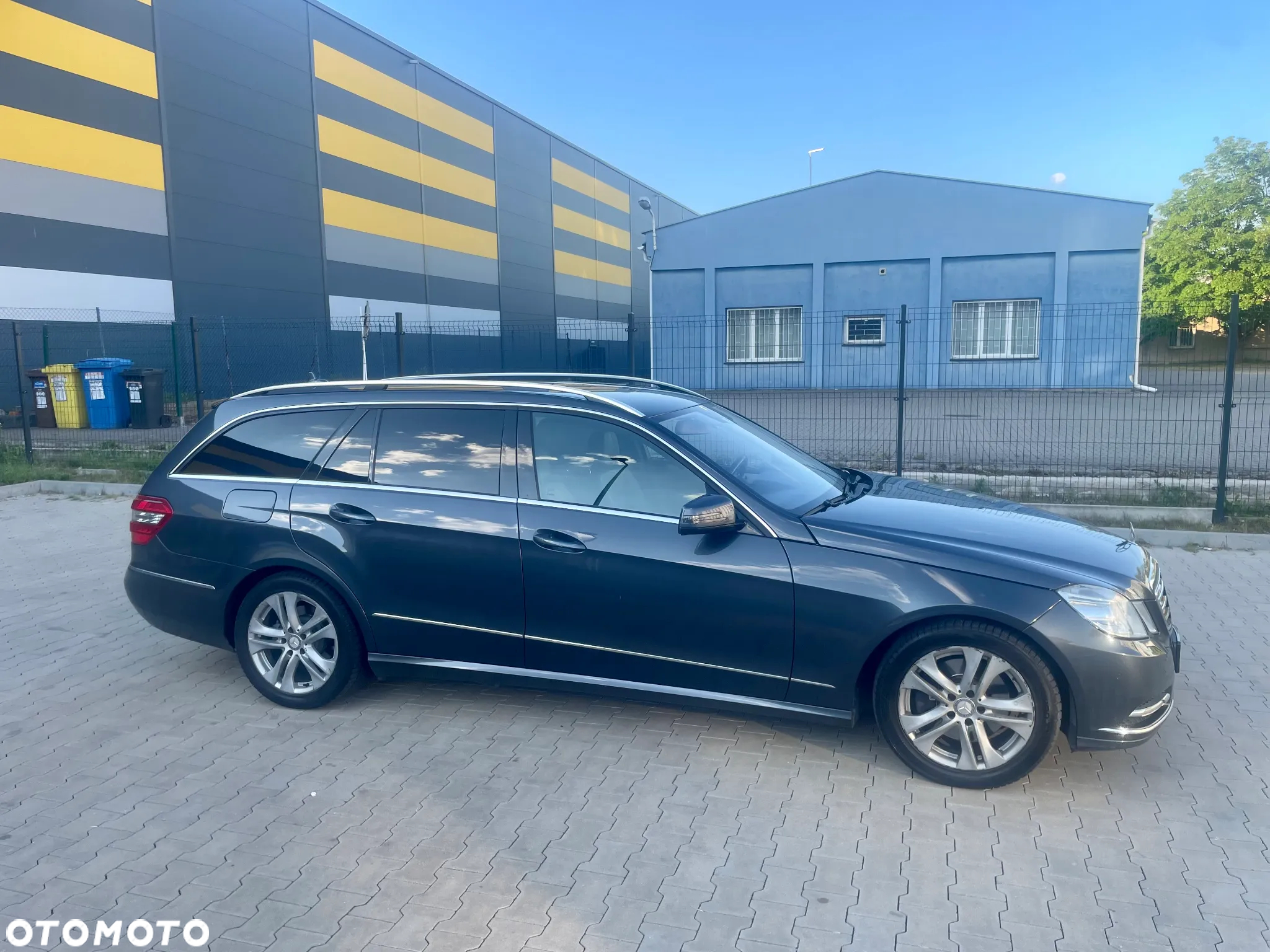 Mercedes-Benz Klasa E 350 T CDI DPF BlueEFFICIENCY 7G-TRONIC Avantgarde - 4