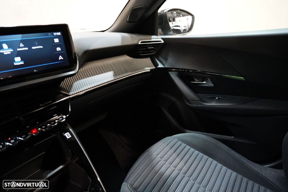 Peugeot 2008 1.5 BlueHDi Active EAT8 - 18