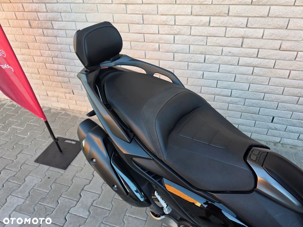 Yamaha Tmax - 19