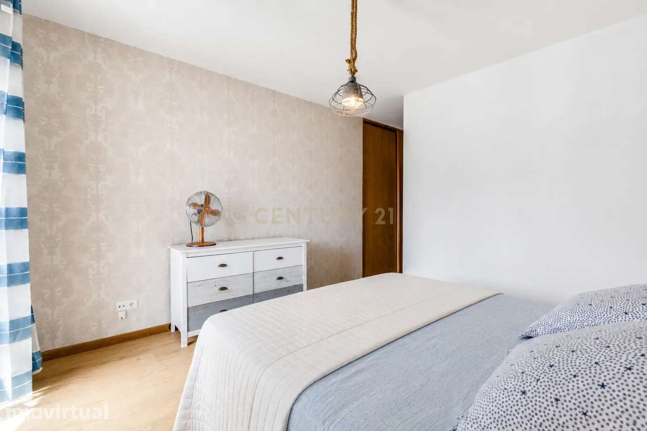 Apartamento T2 com Piscina e garagem | A 50 metros do Porto de Embarqu - Grande imagem: 4/29
