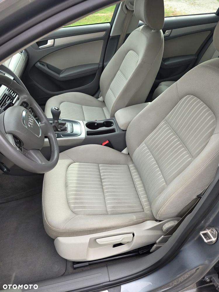 Audi A4 Limousine - 15
