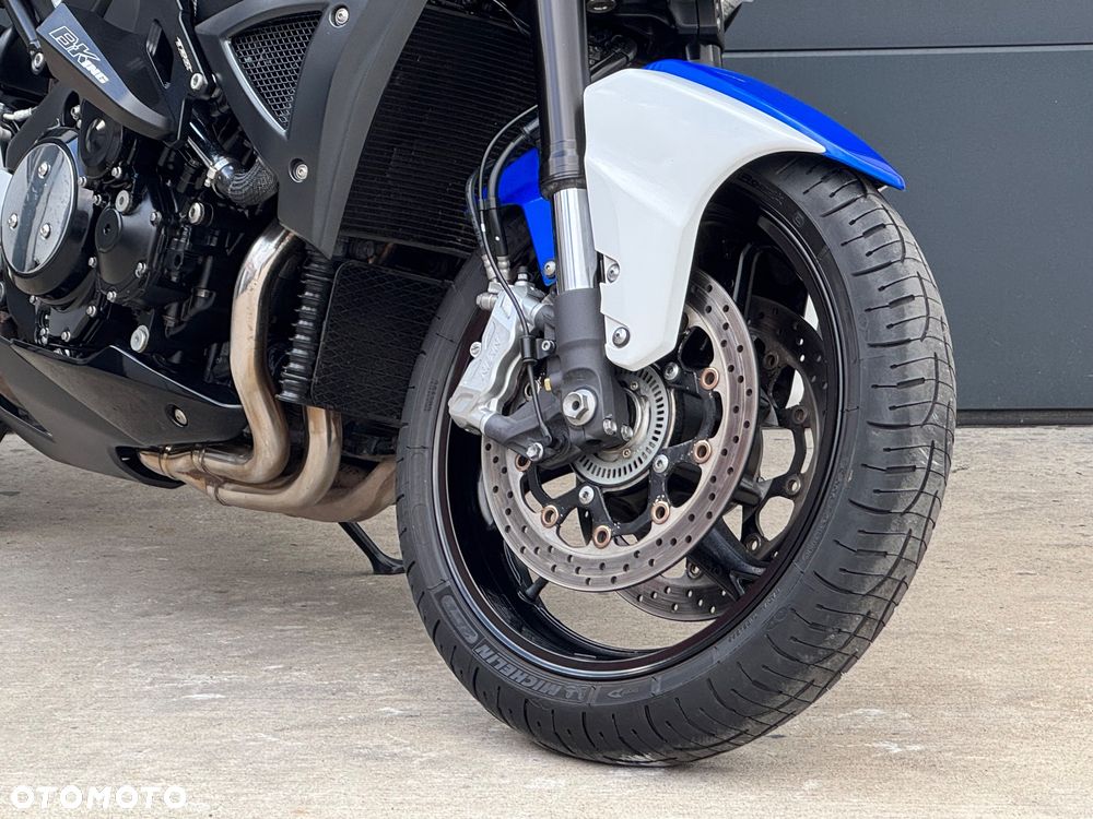 Suzuki GSX - 3