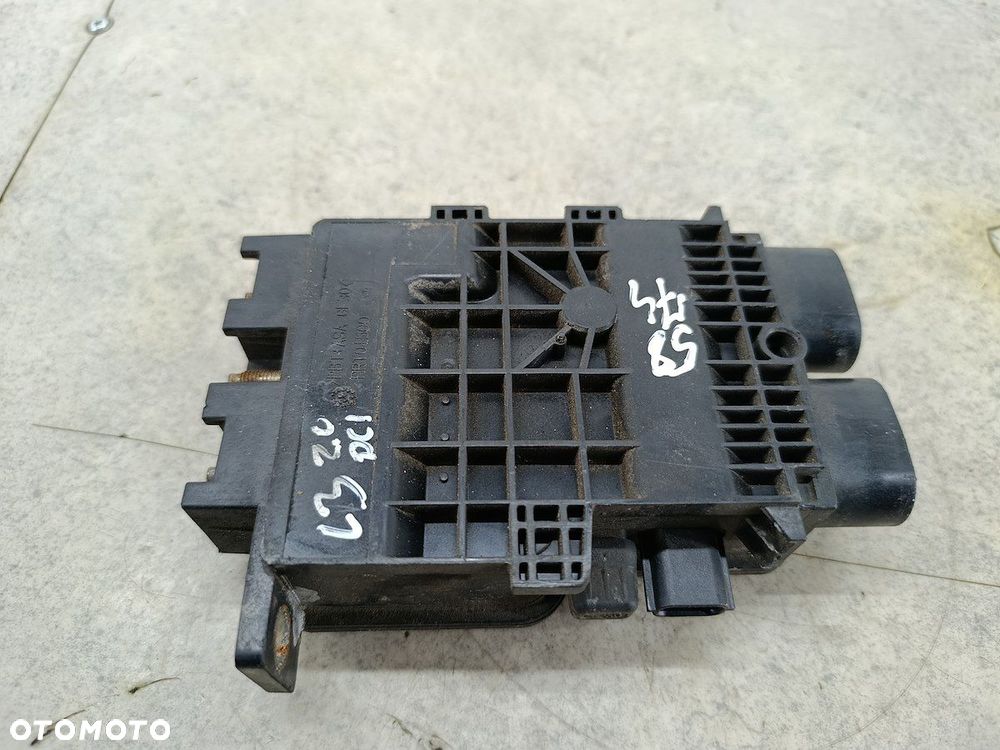 SKRZYNKA BEZPIECZNIKÓW RENAULT LAGUNA III PRT01500 VALEO 2.0 DCI - 1