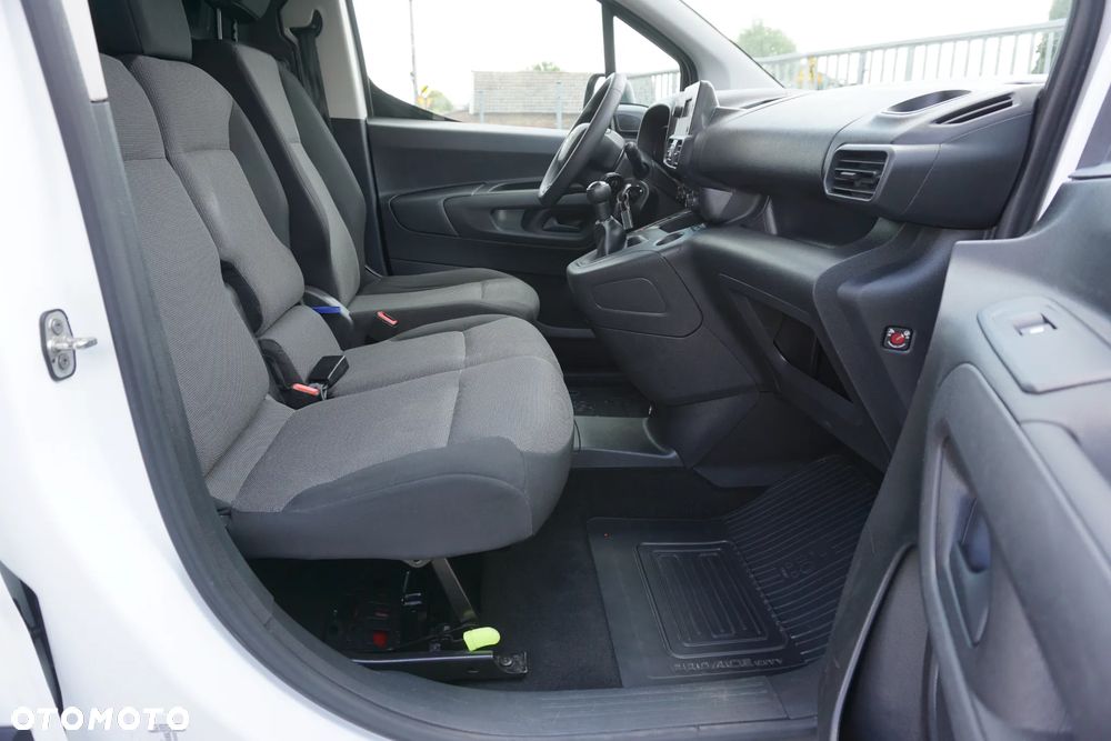 Toyota Proace City - 16
