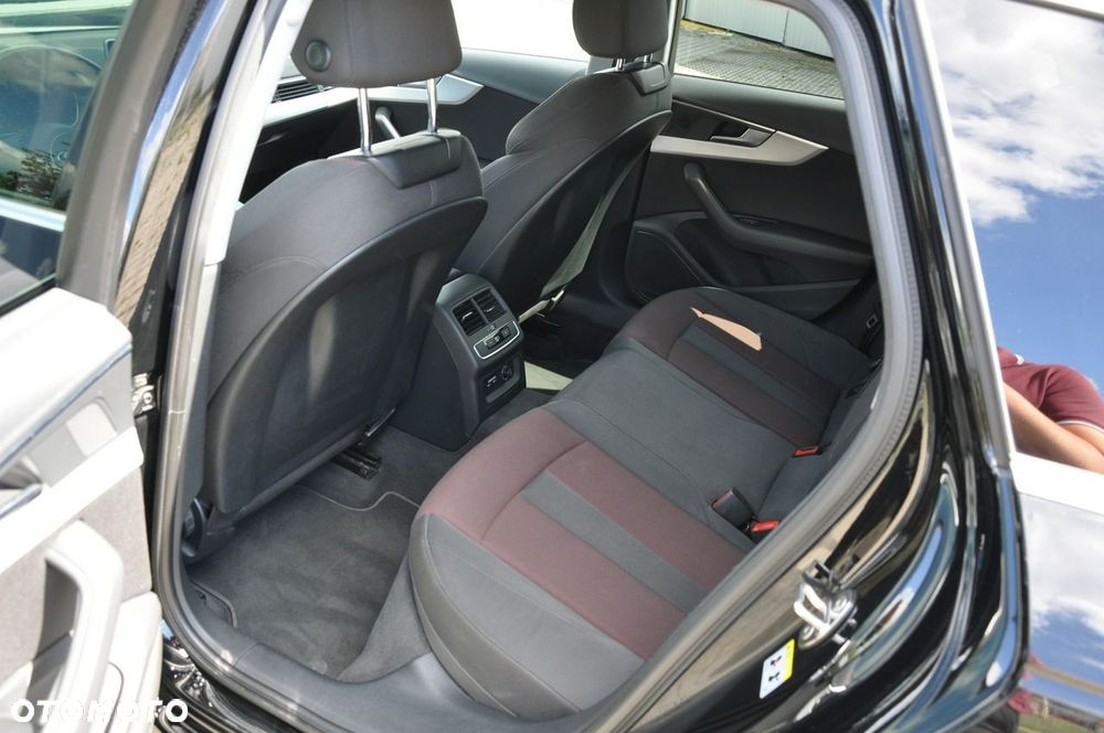 Audi A4 Avant 2.0 TDI S tronic - 21