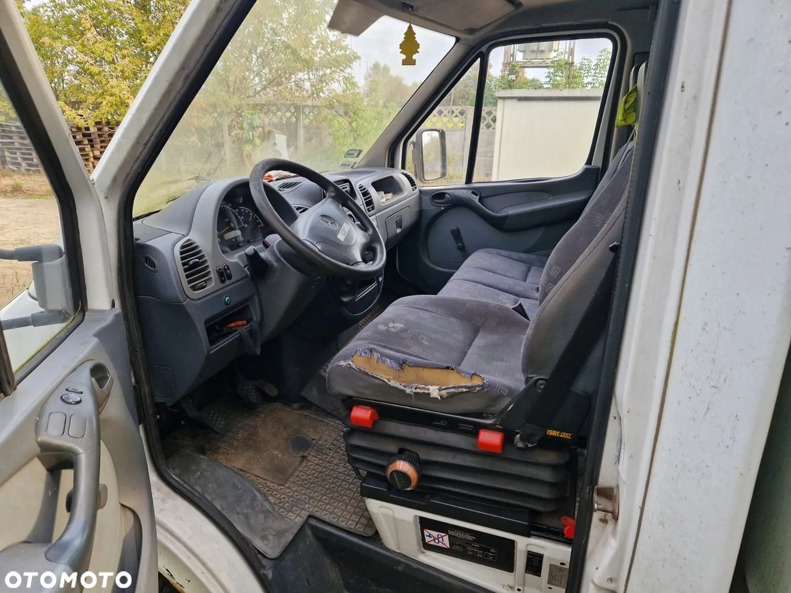 Mercedes-Benz Sprinter - 6