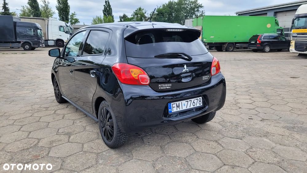 Mitsubishi Space Star 1.2 Intense CVT - 12