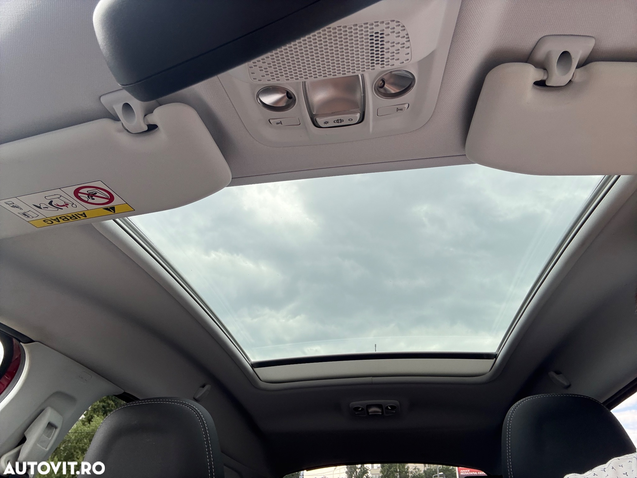 Peugeot 2008 1.2 PureTech Turbo EAT6 S&S Allure - 37
