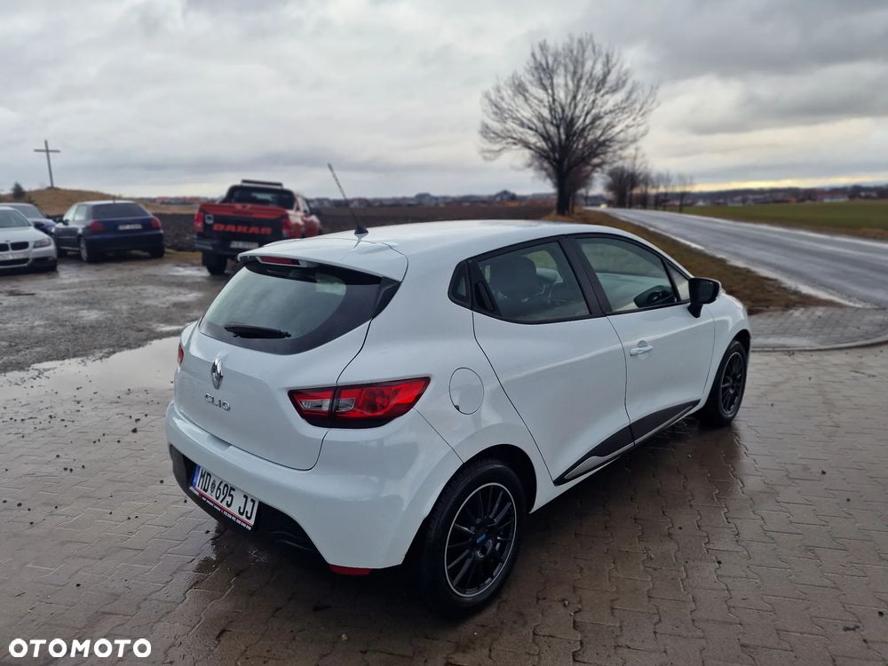 Renault Clio 1.2 16V 75 Limited - 9