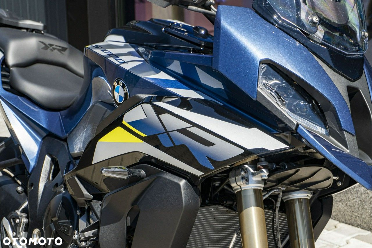 BMW XR - 8