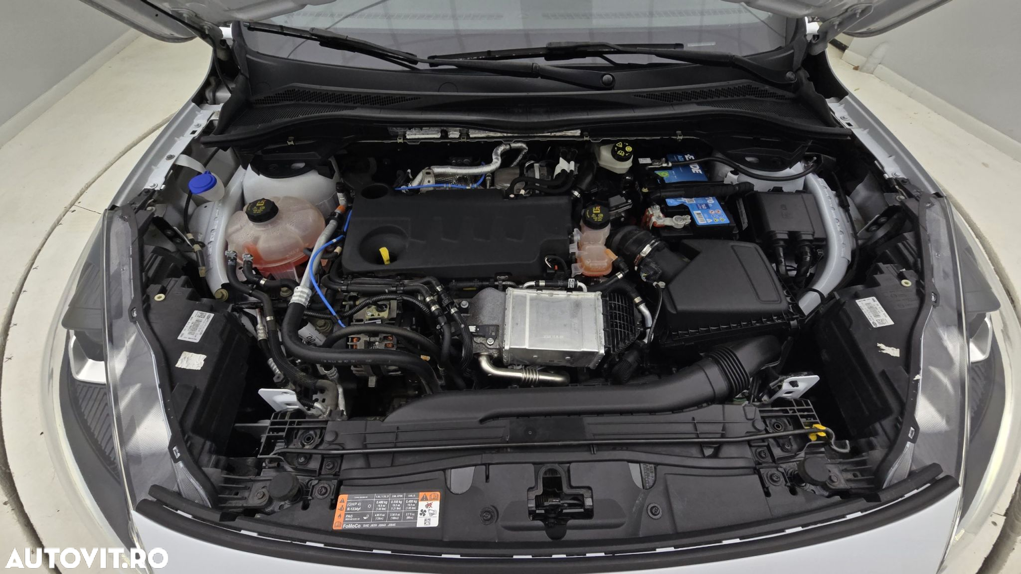 Ford Kuga - 24
