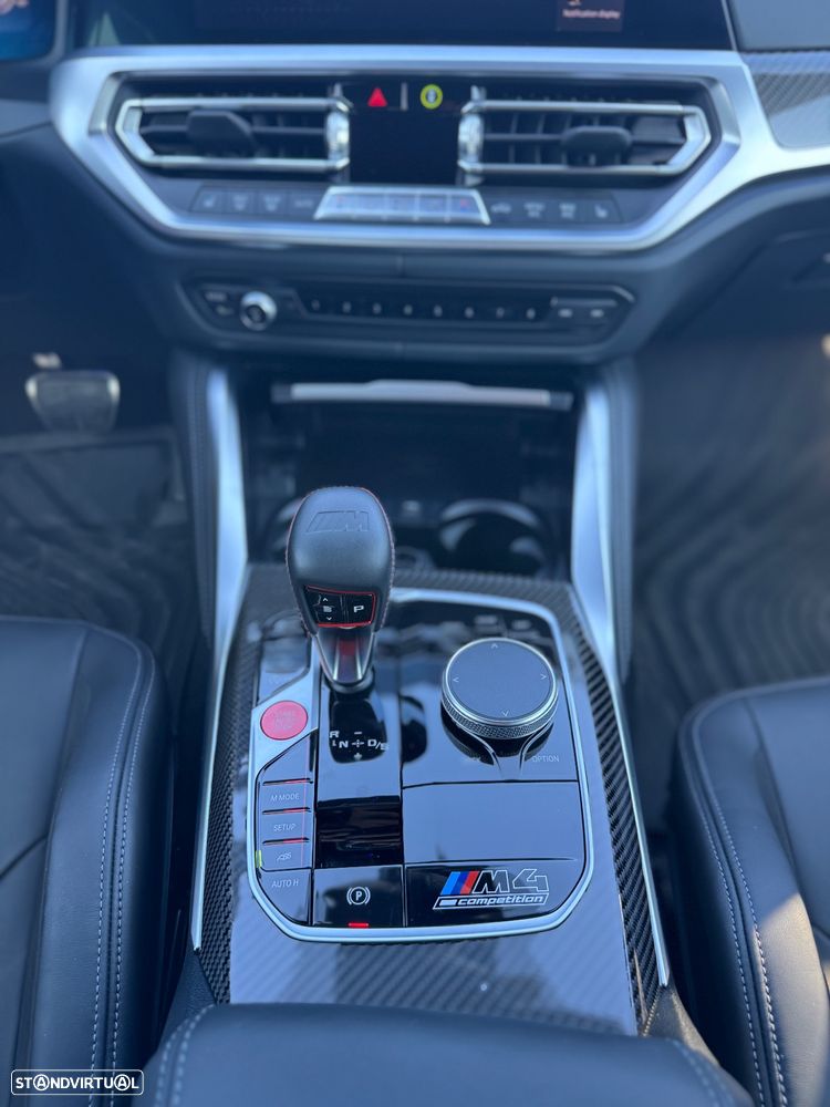 BMW M4 Competition xDrive Pack 50 anos M - 21