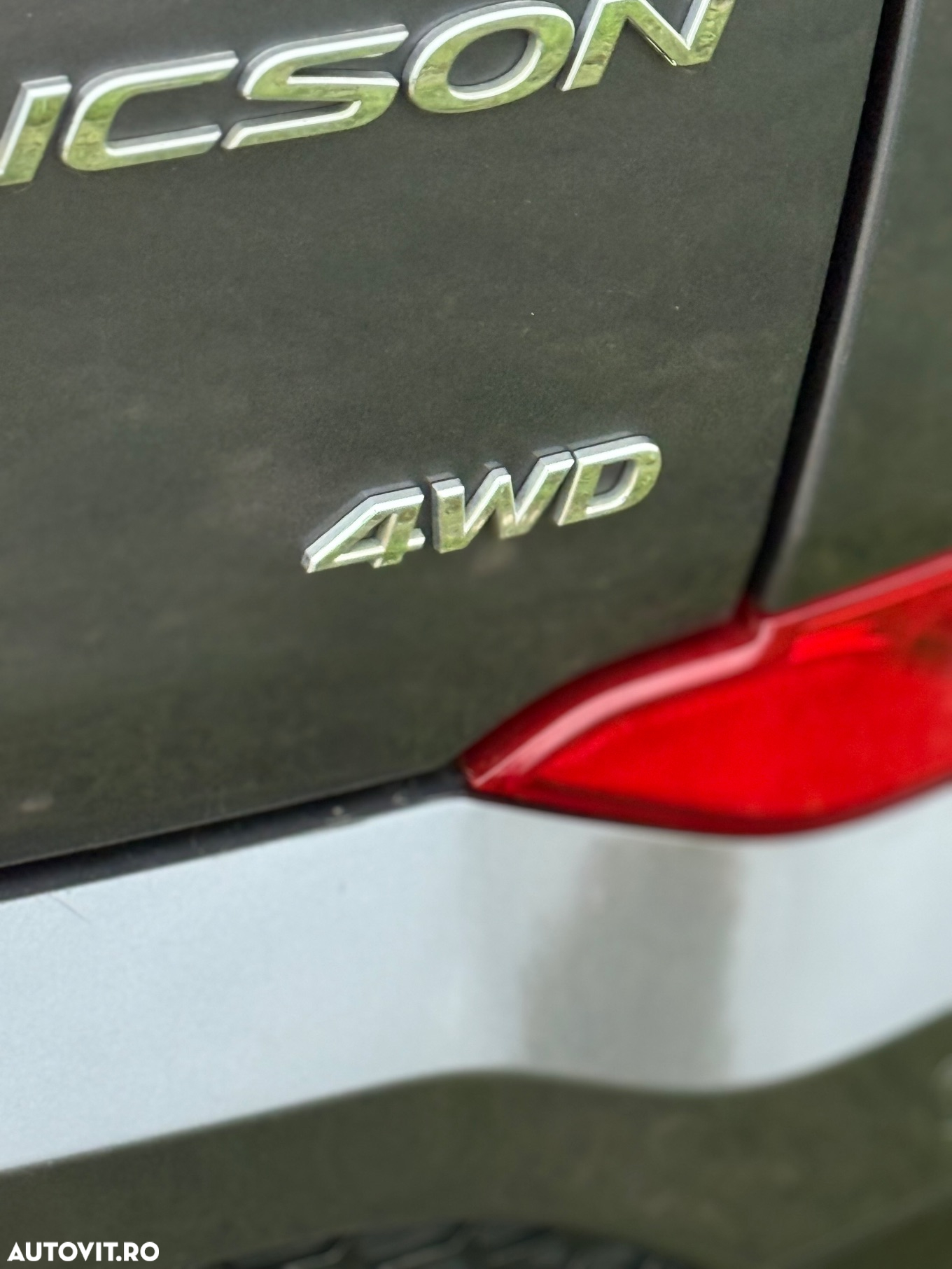 Hyundai Tucson 2.0 CRDI 4WD Automatik Premium - 17