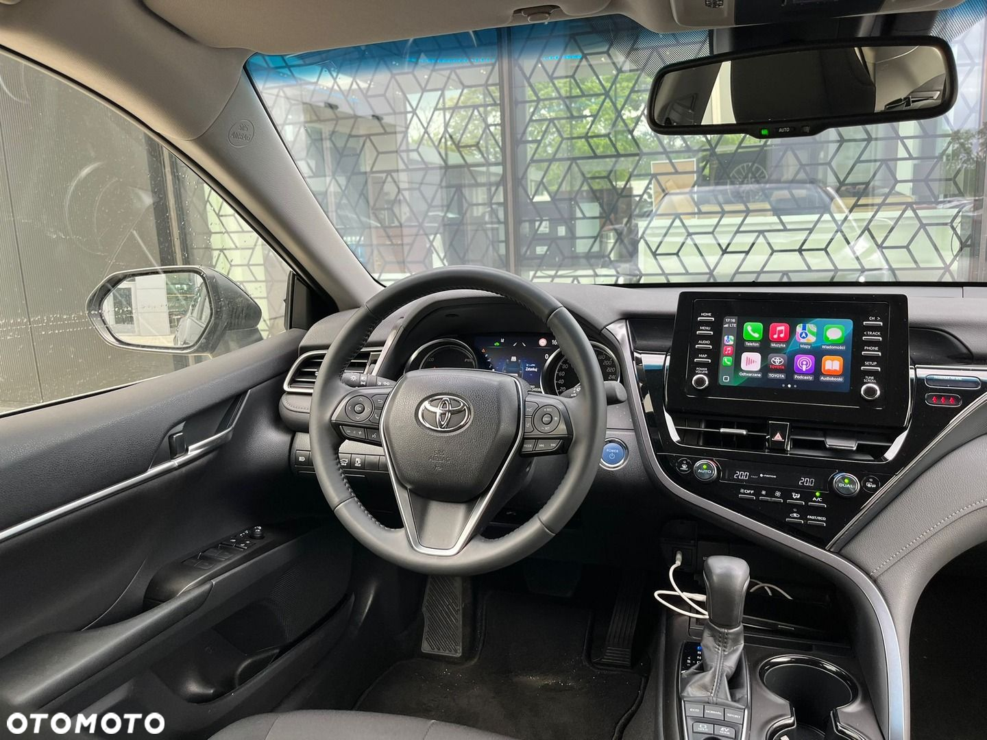 Toyota Camry - 5