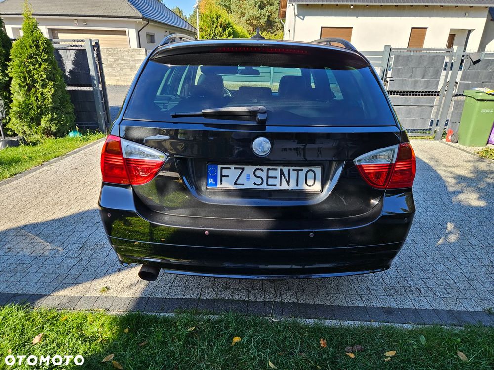 BMW Seria 3 320i - 8
