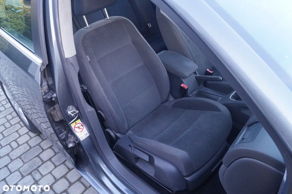 Volkswagen Jetta 2.0 TDI Comfortline - 25