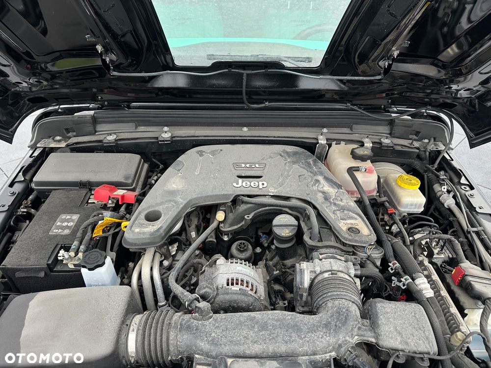 Jeep Wrangler 3.6 Unlim Sahara - 26